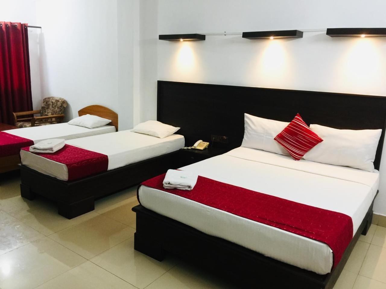 Hotel Nelly Vavuniya Ngoại thất bức ảnh