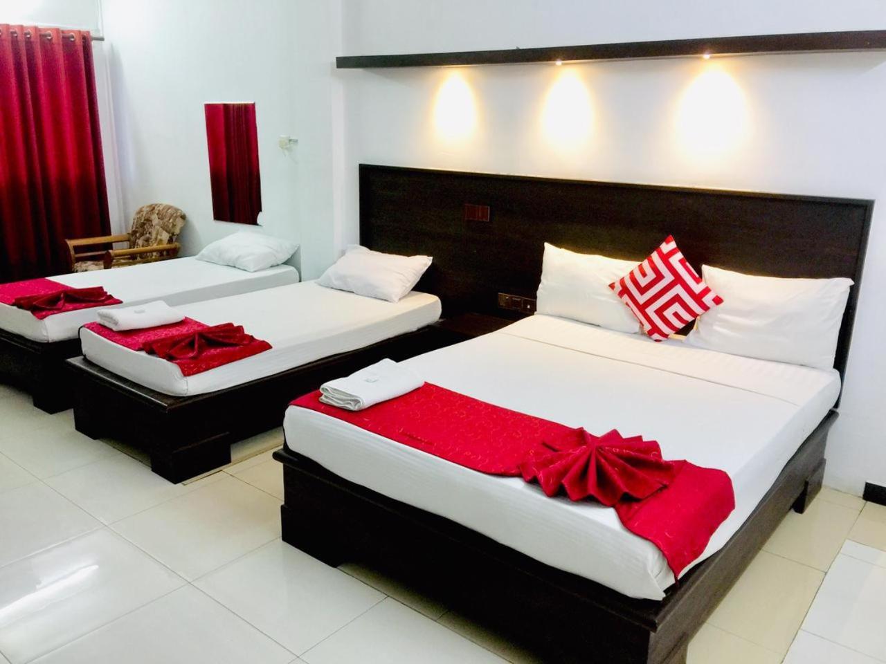 Hotel Nelly Vavuniya Ngoại thất bức ảnh