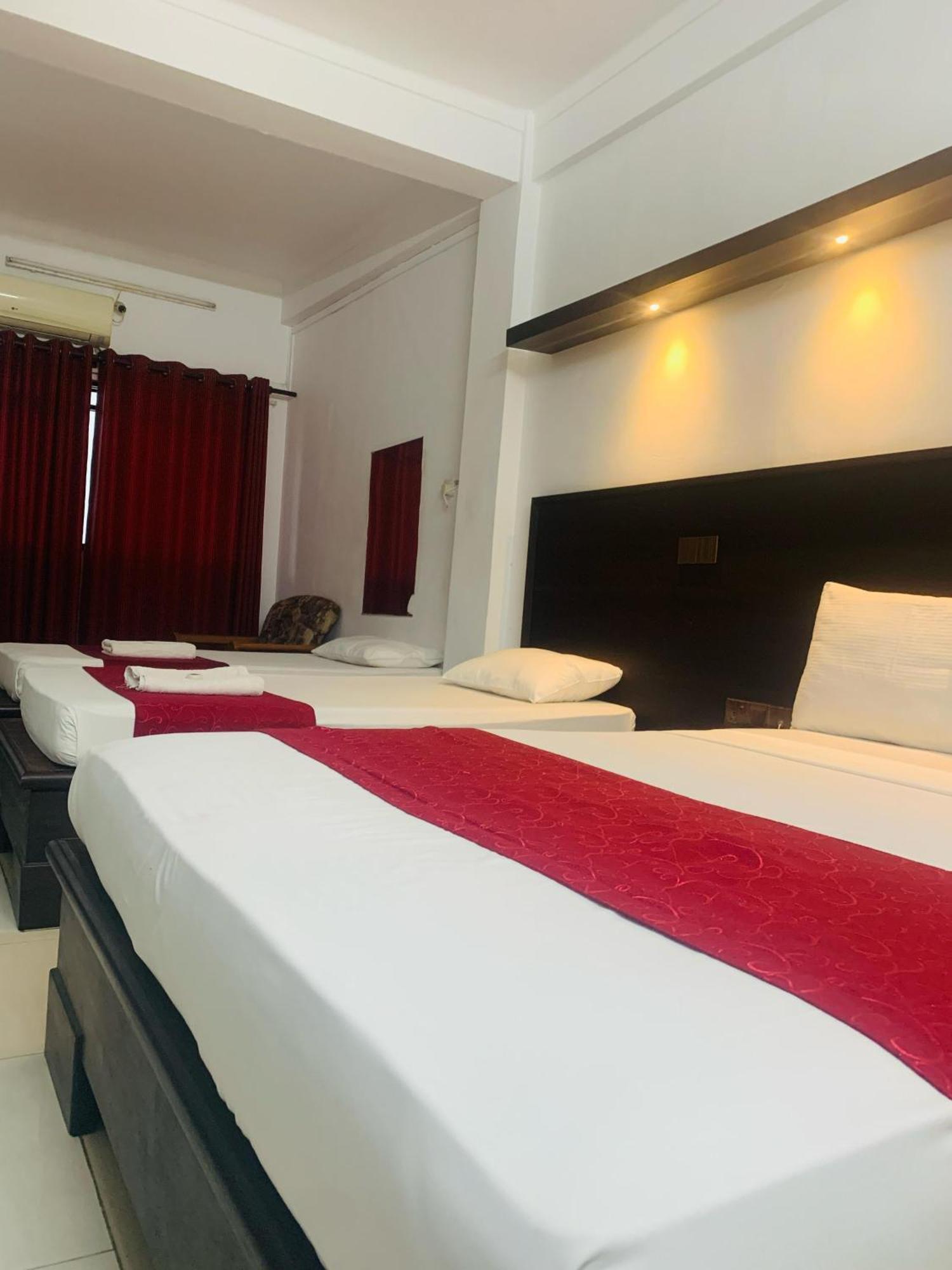 Hotel Nelly Vavuniya Phòng bức ảnh