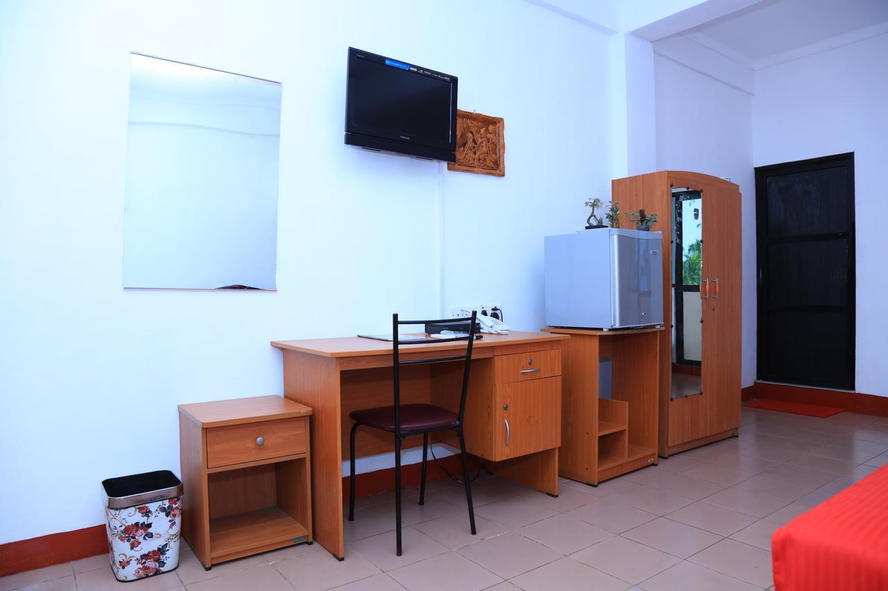 Hotel Nelly Vavuniya Ngoại thất bức ảnh