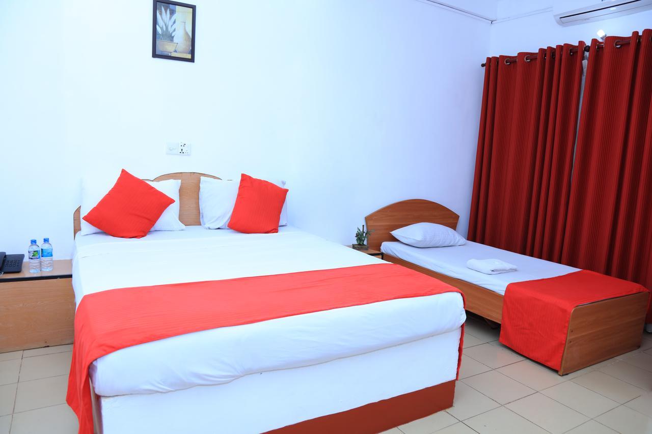 Hotel Nelly Vavuniya Ngoại thất bức ảnh