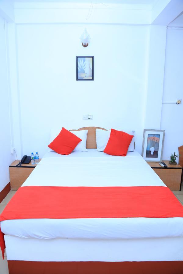 Hotel Nelly Vavuniya Ngoại thất bức ảnh