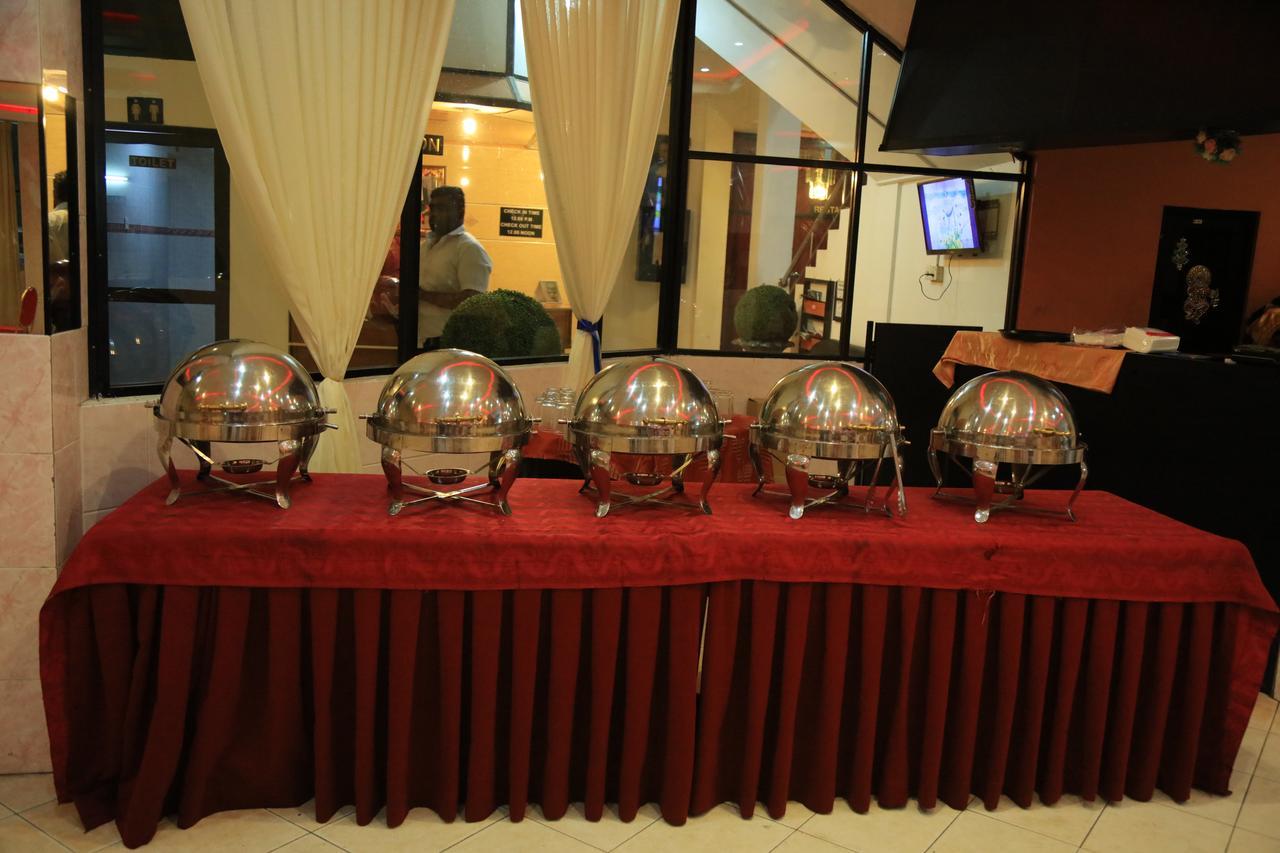 Hotel Nelly Vavuniya Ngoại thất bức ảnh