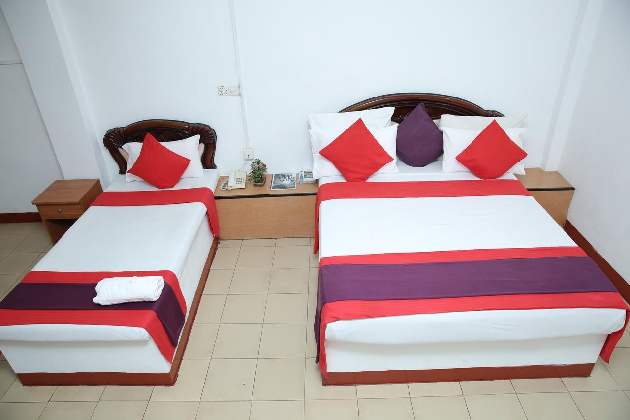 Hotel Nelly Vavuniya Ngoại thất bức ảnh